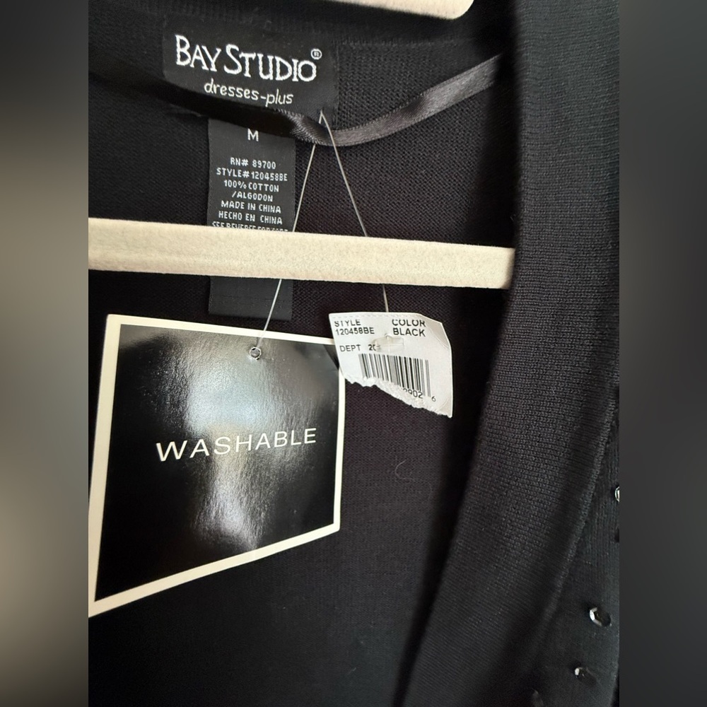 Bay Studio Black Women's Cropped Sequin Sweater. NWT. Size Medium. - Picture 5 of 5